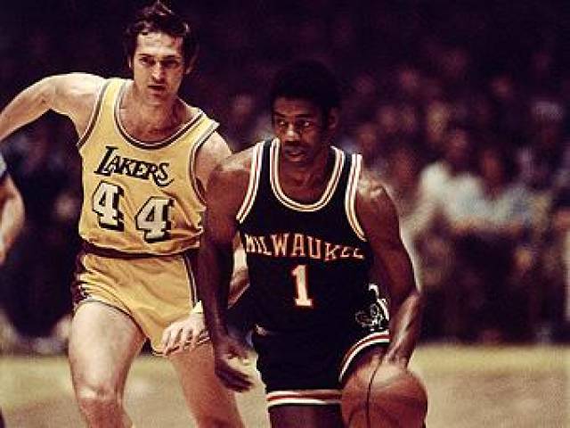 正是在这些 正是在这些