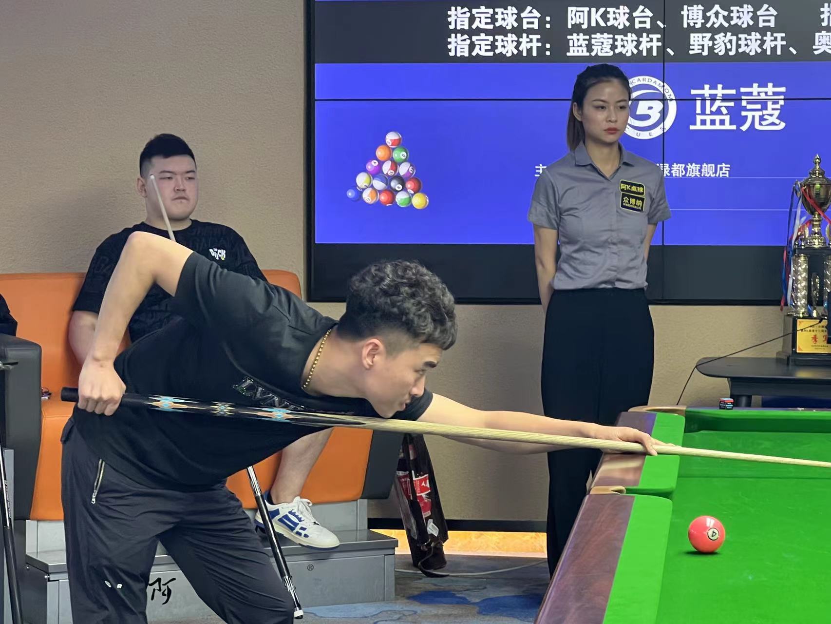 以及约翰尼 以及约翰尼