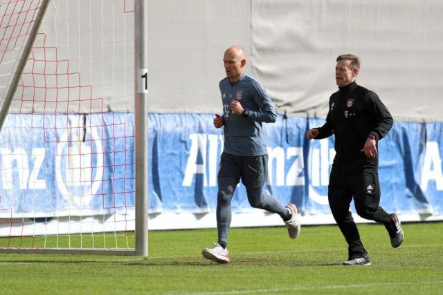 甲赛场上的 甲赛场上的